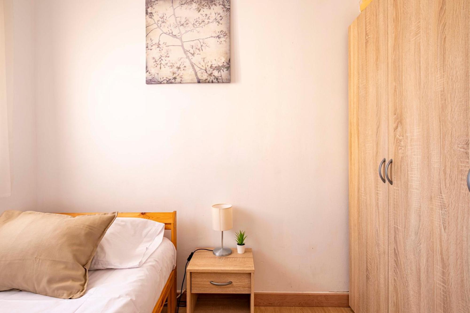 Apartment 5 Min To The Sea And 15 Min To Barcelona Center *